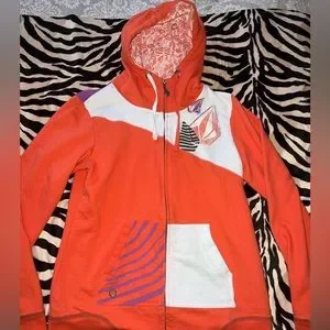 VOLCOM■Stamp Tour Oversized Fit Hoodie■送料込 VOLCOM Big Youth SUPER KOOL PEEPERS Full Zip Hoodie -EBY